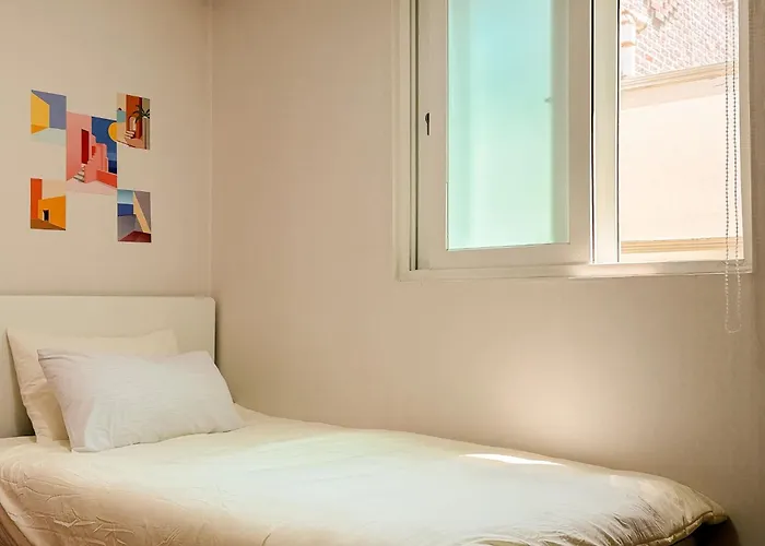 53hongdae Station Area, Yeonnam, Hongdae Street, 15 Minutes From Itaewon, Single Accommodation, Fully Furnished Appartement Séoul