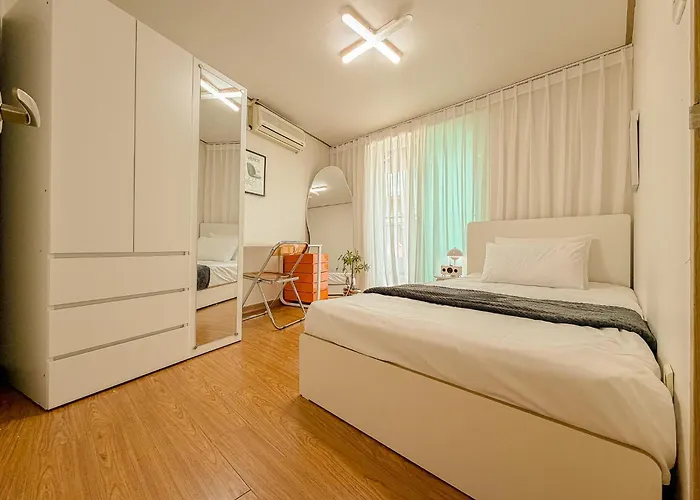 53hongdae Station Area, Yeonnam, Hongdae Street, 15 Minutes From Itaewon, Single Accommodation, Fully Furnished Appartement Séoul