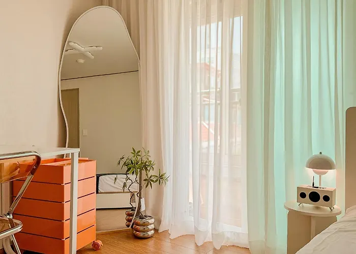 Appartement 53hongdae Station Area, Yeonnam, Hongdae Street, 15 Minutes From Itaewon, Single Accommodation, Fully Furnished *
